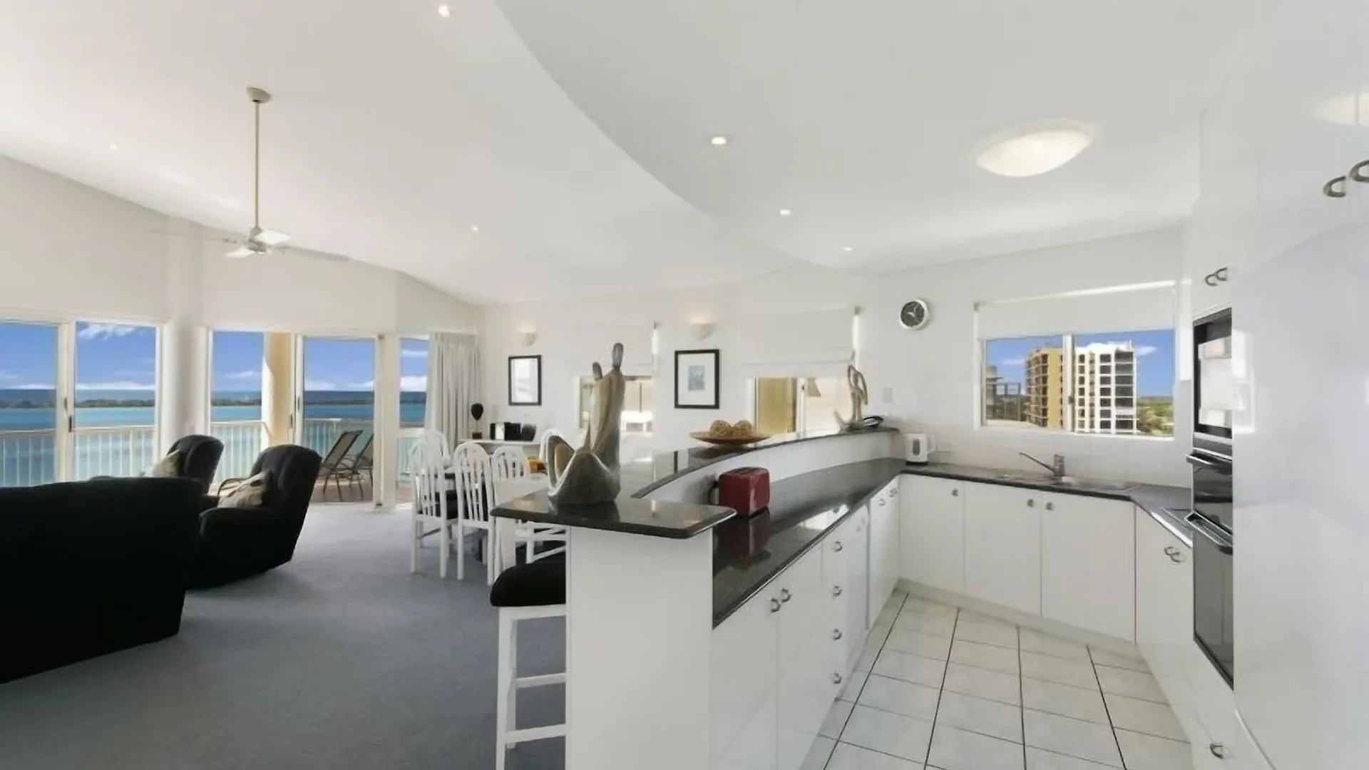 Riviere On Golden Beach Caloundra