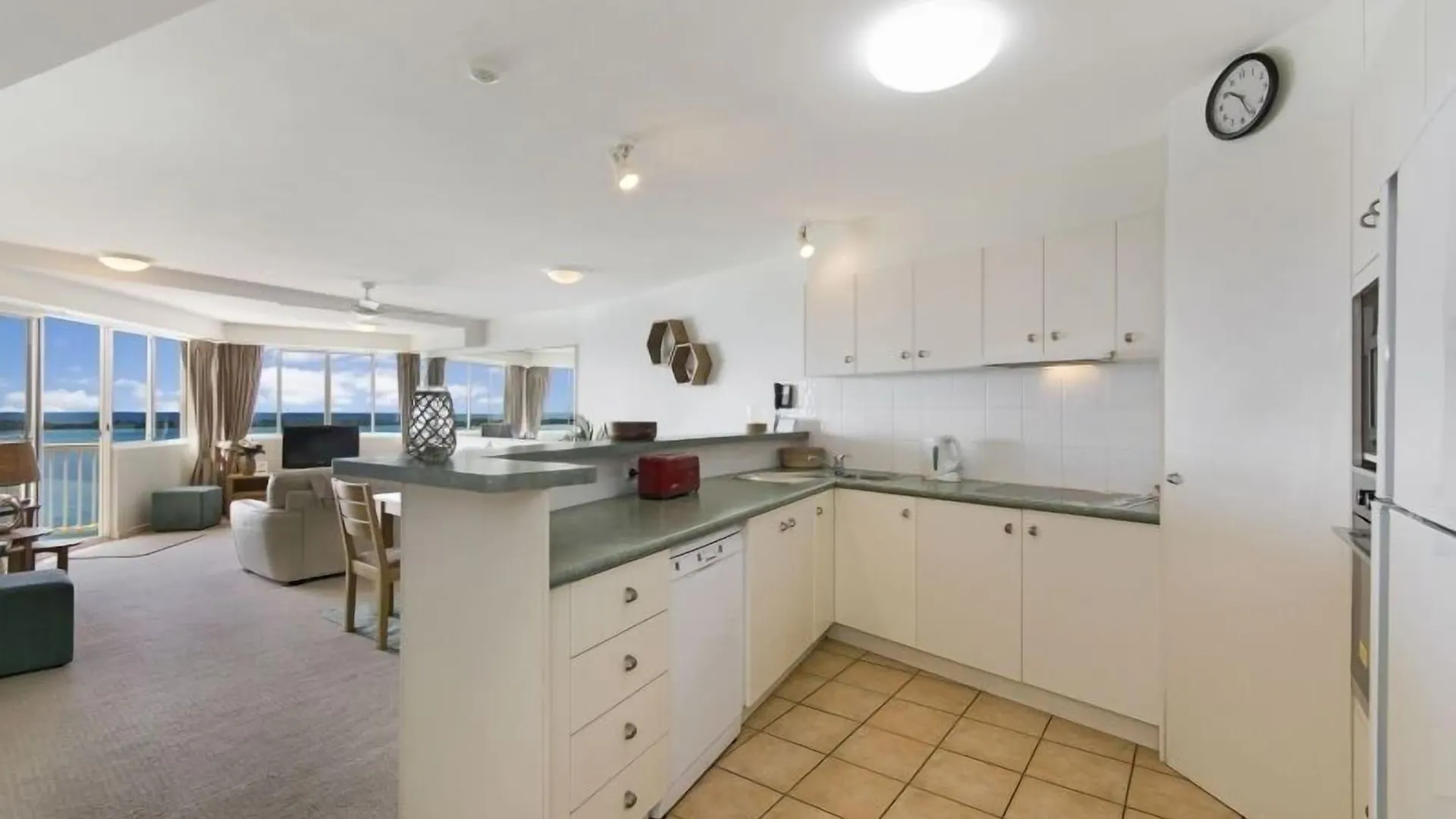 Riviere On Golden Beach Caloundra Aparthotel