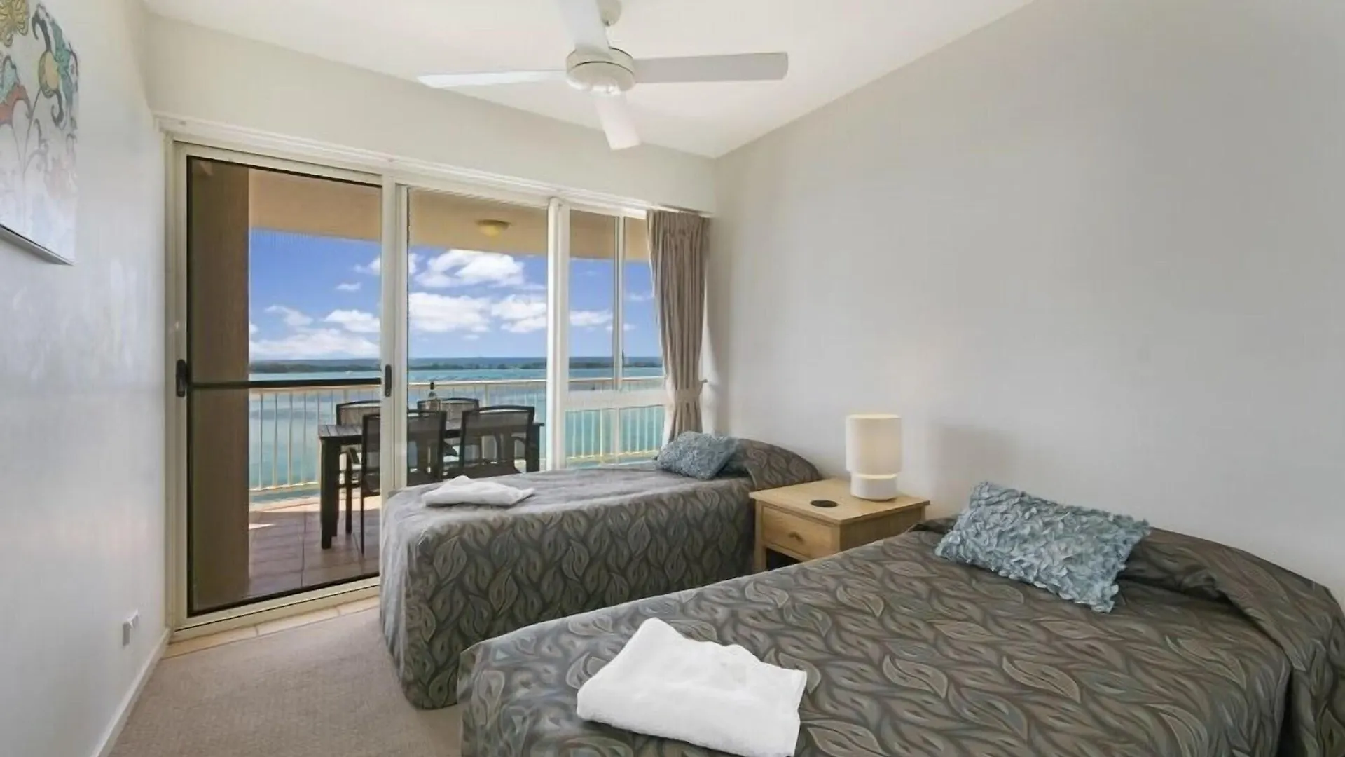 Riviere On Golden Beach Caloundra 4*,  Australia