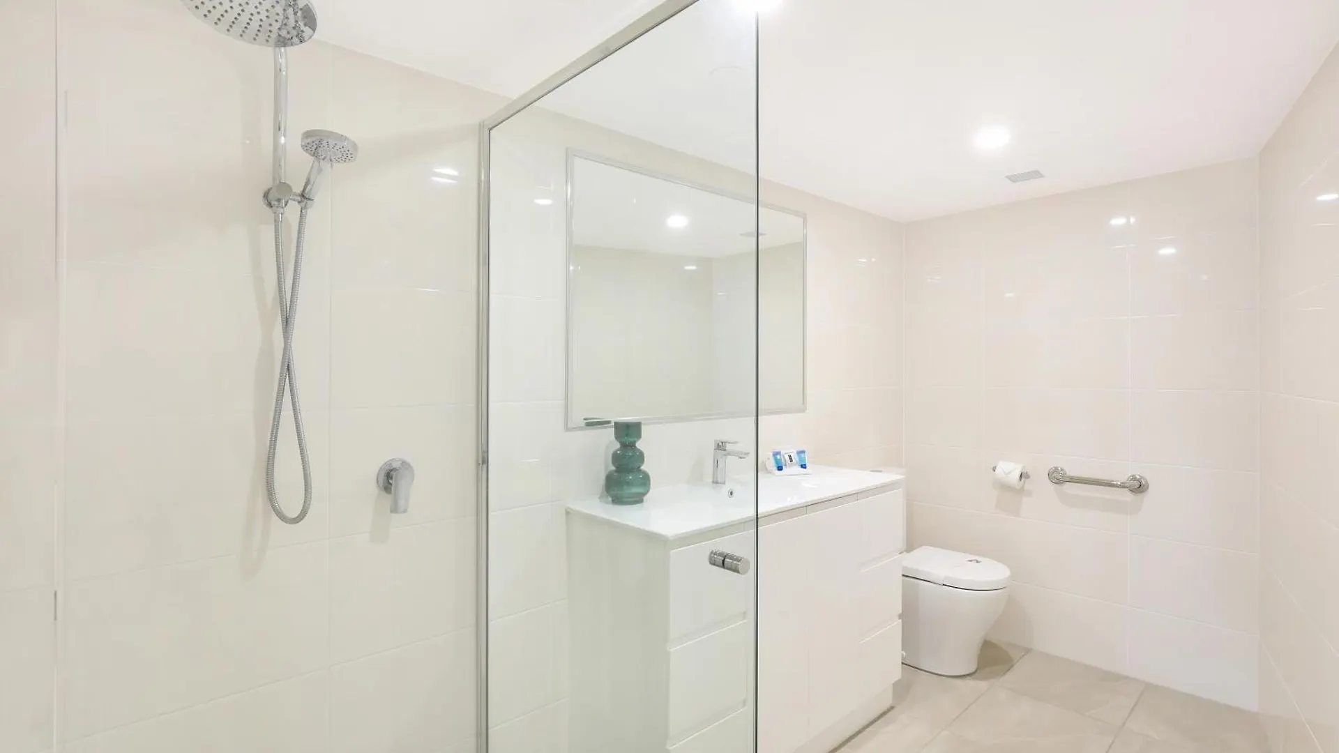 Riviere On Golden Beach Caloundra Aparthotel