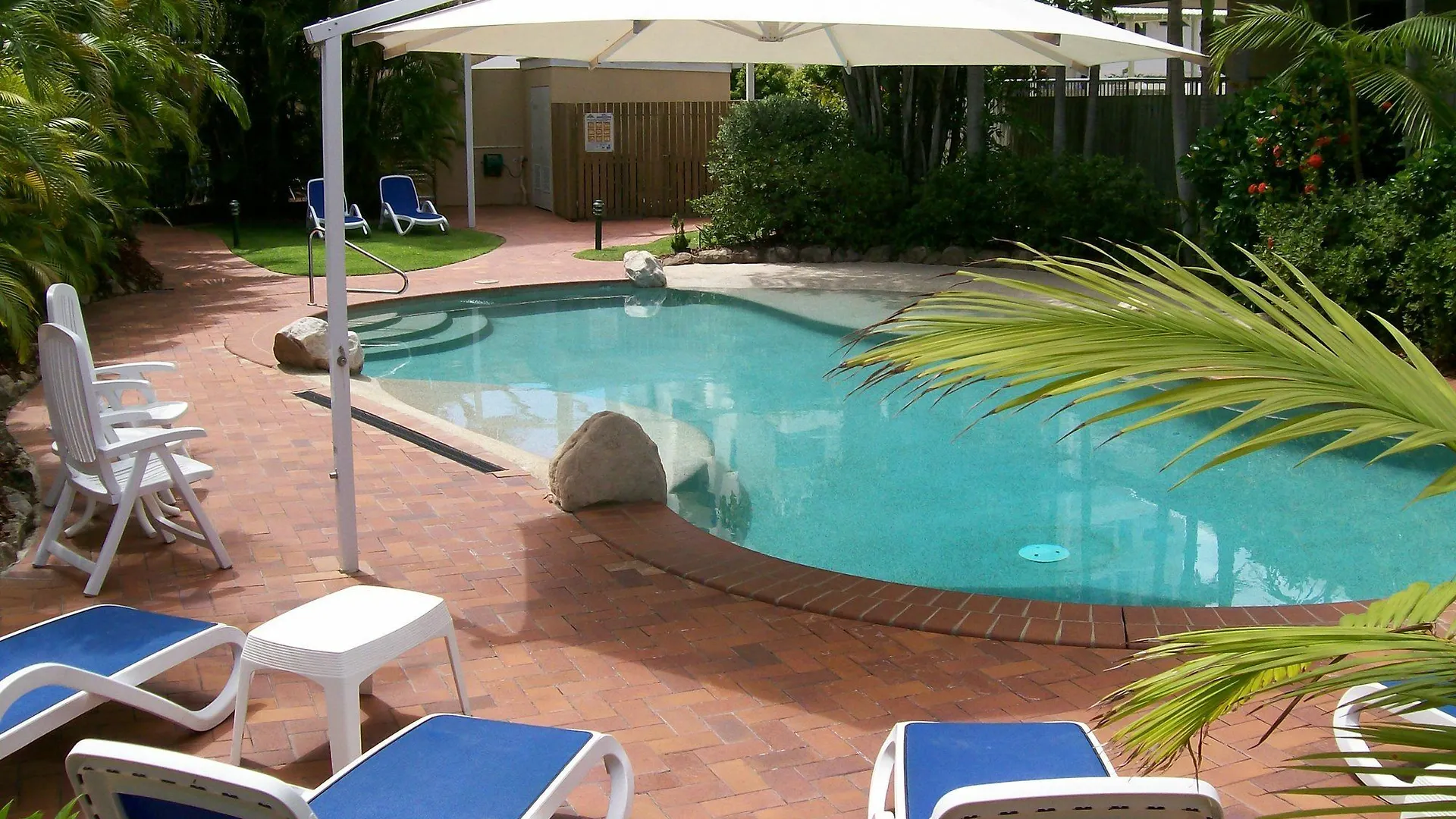 **** Aparthotel Riviere On Golden Beach Caloundra Australia