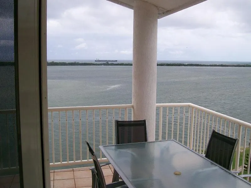 Riviere On Golden Beach Caloundra 4*,  Australia
