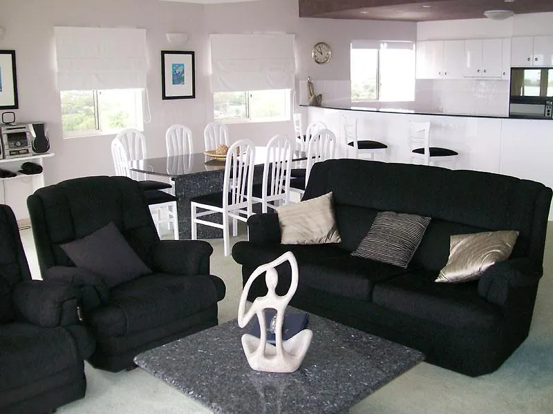 **** Aparthotel Riviere On Golden Beach Caloundra Australia